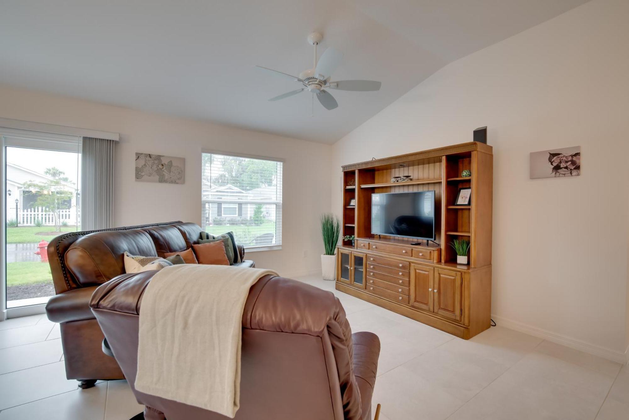 Sun-Soaked Retreat In The Villages With Grill! Luaran gambar